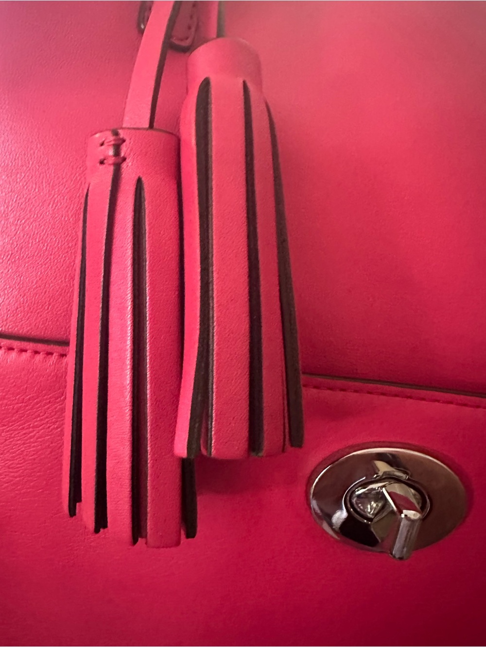 Coach Legacy Turn Lock Pocket Raspberry Tote F1393 In Buttery Luxurious Leather - Picture 4 of 15
